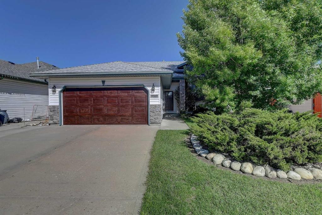 7317 104 Street, Grande Prairie, AB - Outdoor