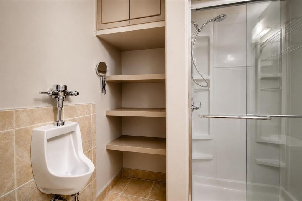 7317 104 Street, Grande Prairie, AB - Indoor