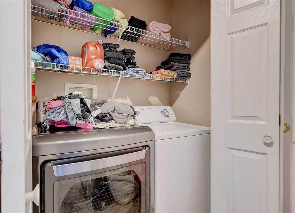 7209 105 Street, Grande Prairie, AB - Indoor Photo Showing Laundry Room