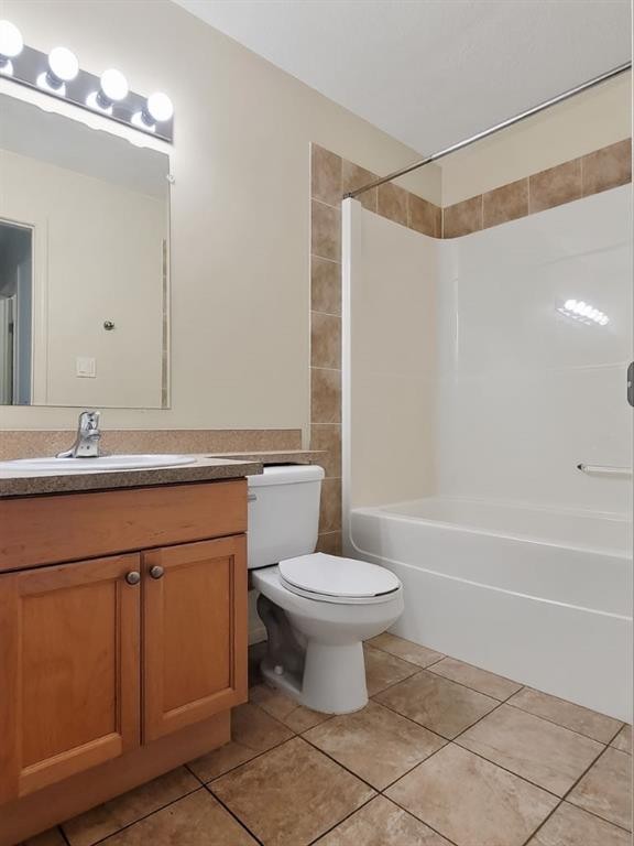 302-9810 96 Street, Grande Prairie, AB - Indoor Photo Showing Bathroom