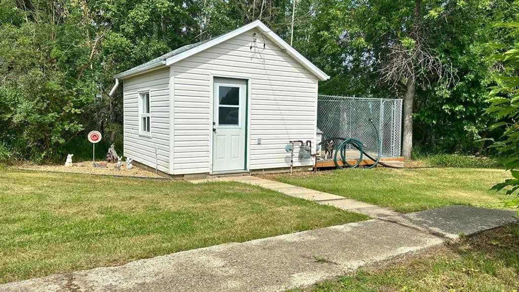 783026 2 Highway, Rycroft, AB - Outdoor