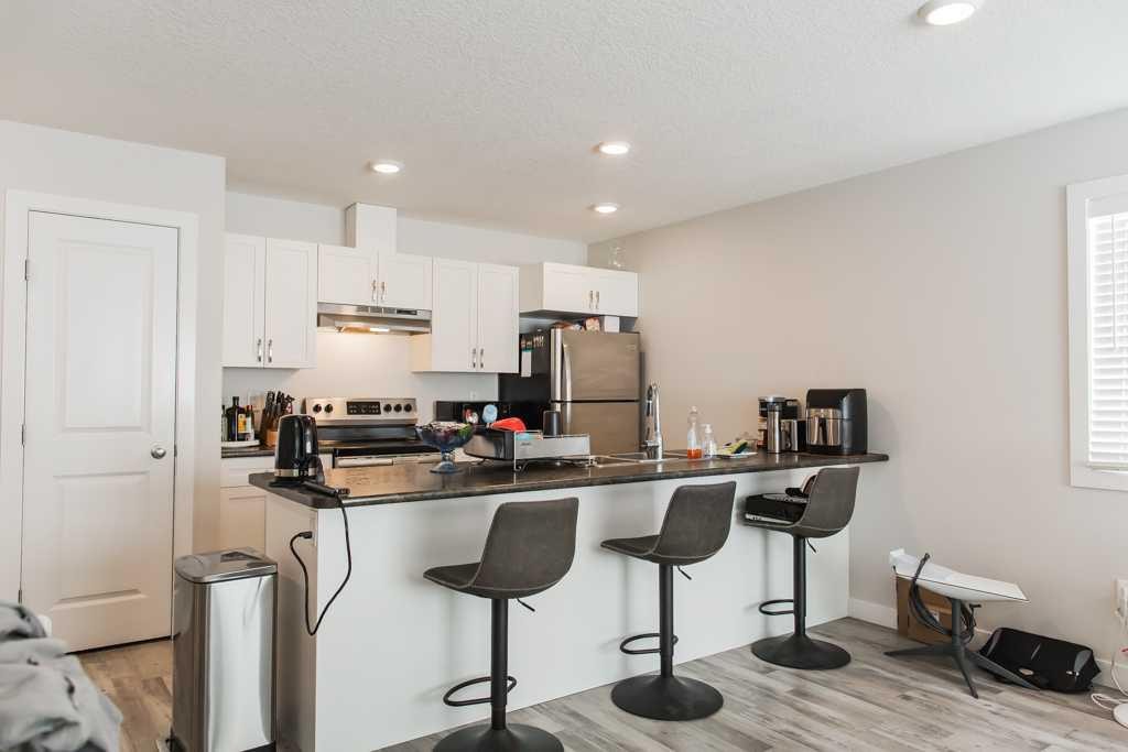 9514 112, Clairmont, AB - Indoor Photo Showing Kitchen