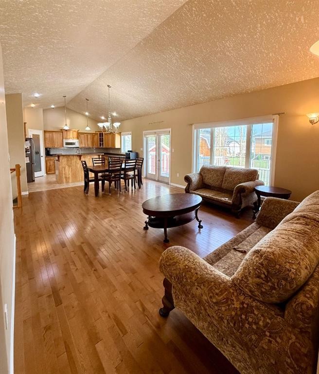 11106 107 Ave, La Crete, AB - Indoor Photo Showing Living Room