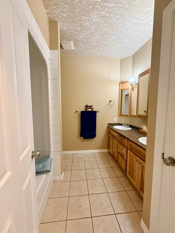 11106 107 Ave, La Crete, AB - Indoor Photo Showing Bathroom