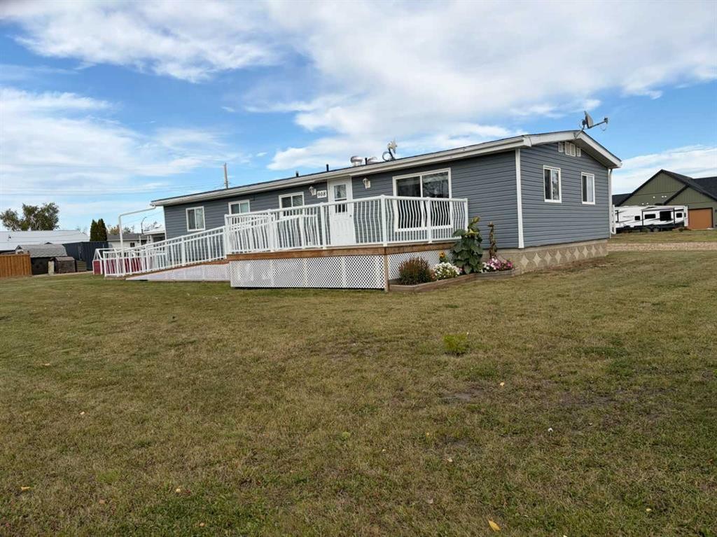 908 6 Avenue, Hines Creek, AB - Outdoor