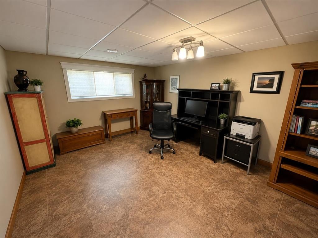 10032 102 Street, Peace River, AB - Indoor