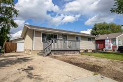 9922 83 Avenue Grande Prairie, AB T8V 3T5