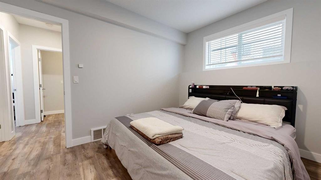 9517 113 Avenue, Clairmont, AB - Indoor Photo Showing Bedroom