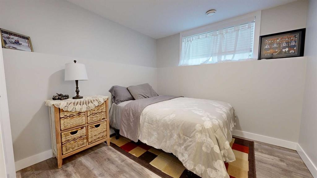 9517 113 Avenue, Clairmont, AB - Indoor Photo Showing Bedroom
