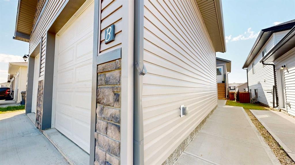 9517 113 Avenue, Clairmont, AB - Outdoor With Exterior