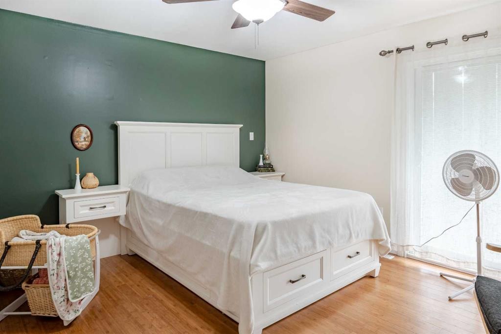10602 101 Ave, Hythe, AB - Indoor Photo Showing Bedroom