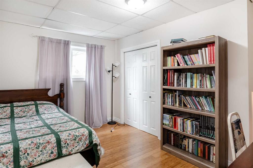 10602 101 Ave, Hythe, AB - Indoor Photo Showing Bedroom