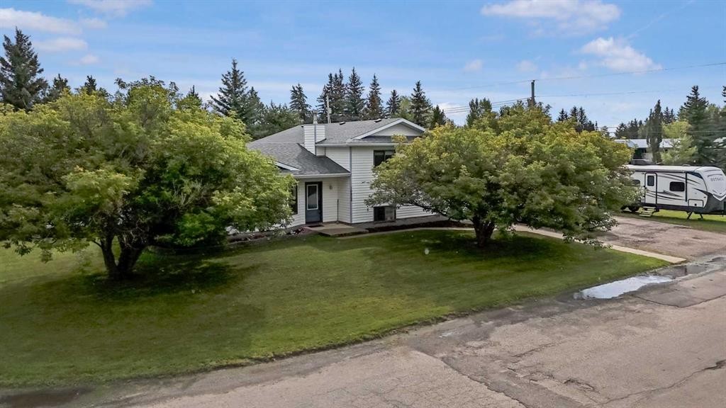 10602 101 Ave, Hythe, AB - Outdoor