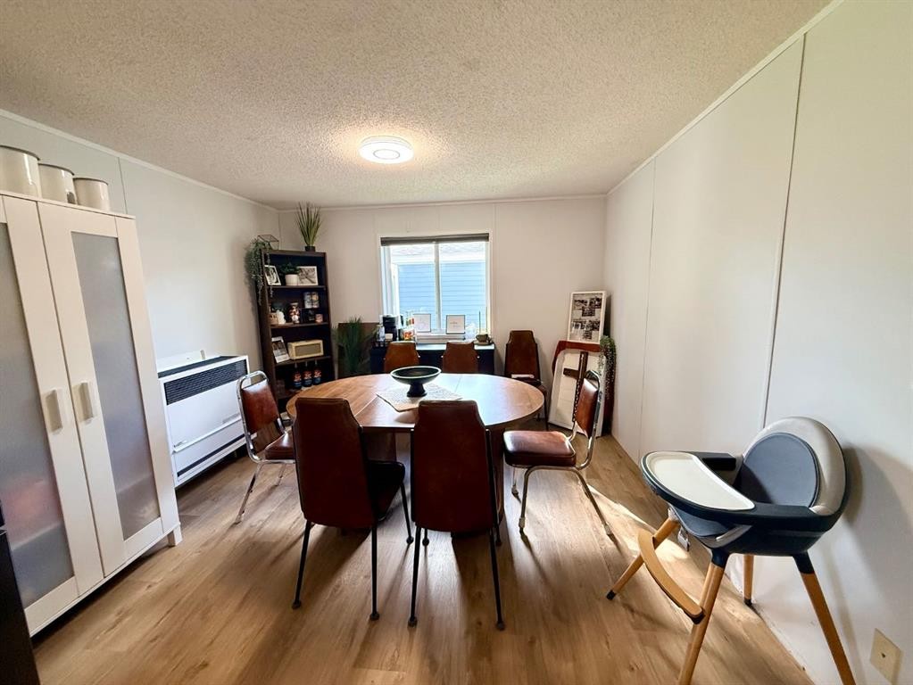 10629 101 Ave, La Crete, AB - Indoor Photo Showing Dining Room