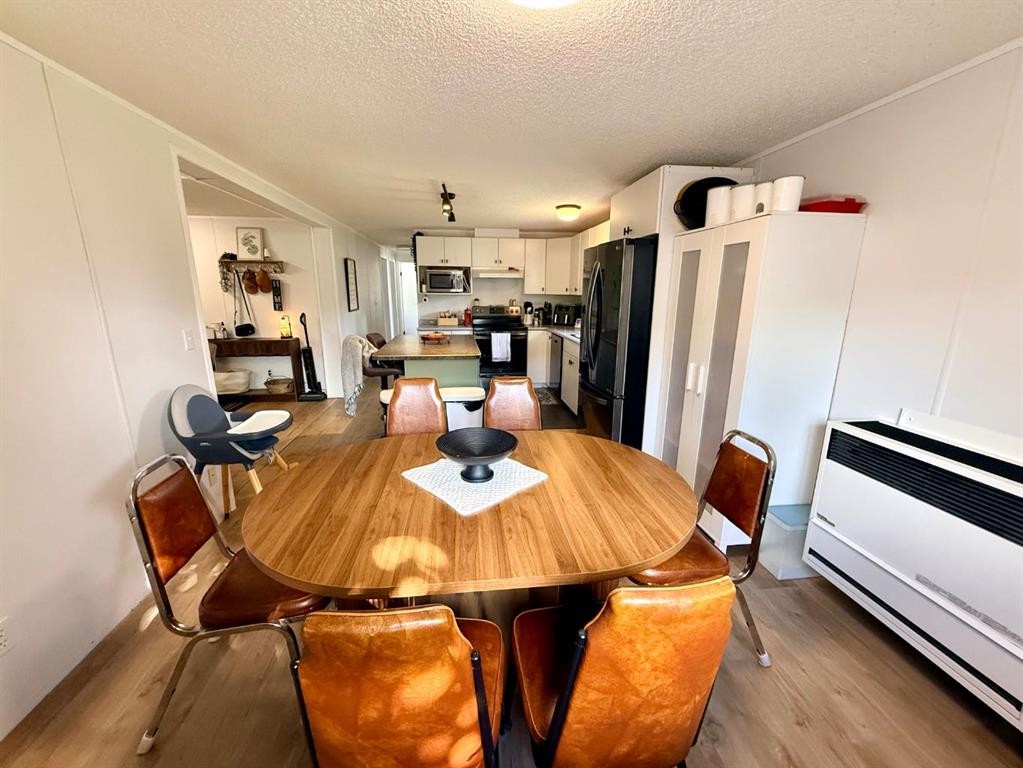 10629 101 Ave, La Crete, AB - Indoor Photo Showing Dining Room