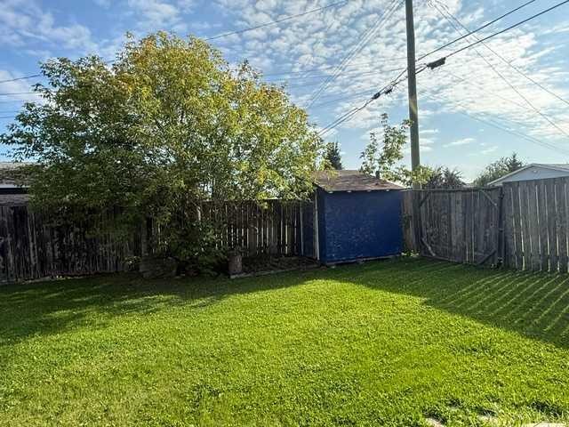 10205 103 Street, High Level, AB - Outdoor