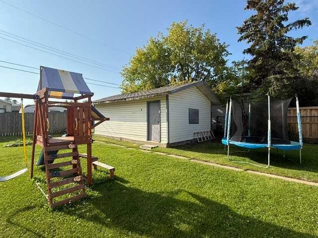 10205 103 Street, High Level, AB - Outdoor
