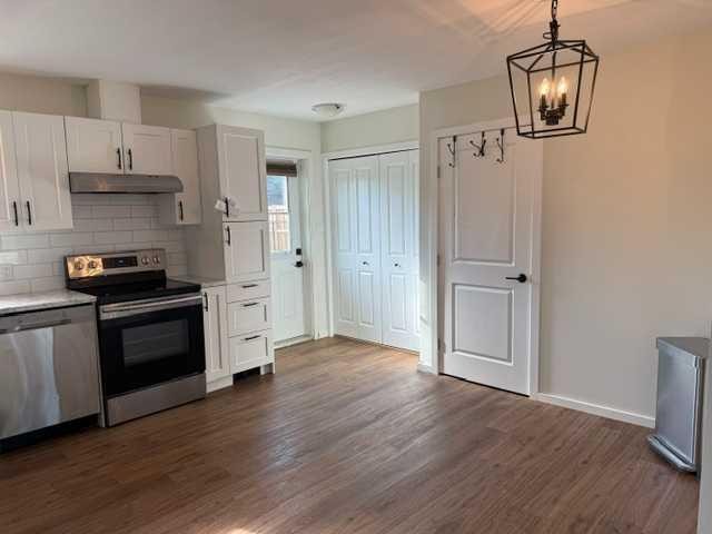 10205 103 Street, High Level, AB - Indoor Photo Showing Kitchen With Stainless Steel Kitchen