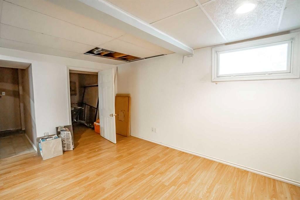 9702 100 Ave, Nampa, AB - Indoor Photo Showing Other Room