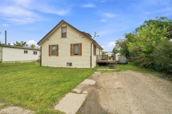 918 3 Avenue Beaverlodge, AB T0H 0C0