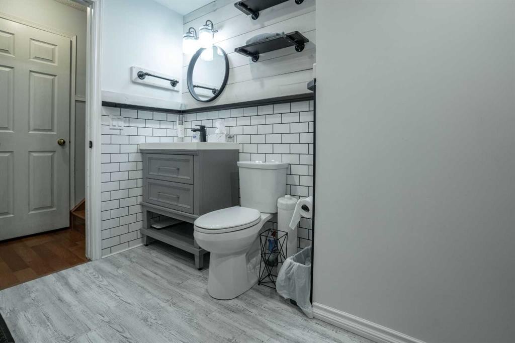 5405 42 Ave, Grimshaw, AB - Indoor Photo Showing Bathroom