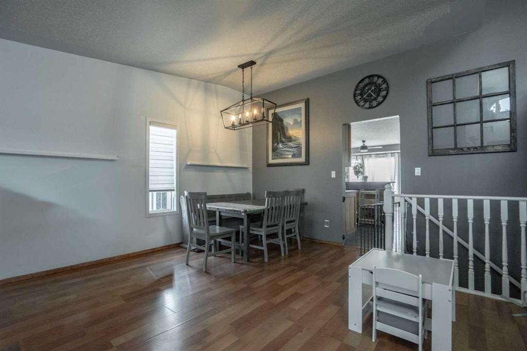 5405 42 Ave, Grimshaw, AB - Indoor Photo Showing Dining Room
