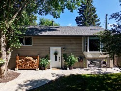 11201 91 Street Peace River, AB T8S 1P7