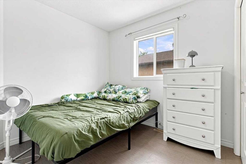 13005 90 Street, Grande Prairie, AB - Indoor Photo Showing Bedroom