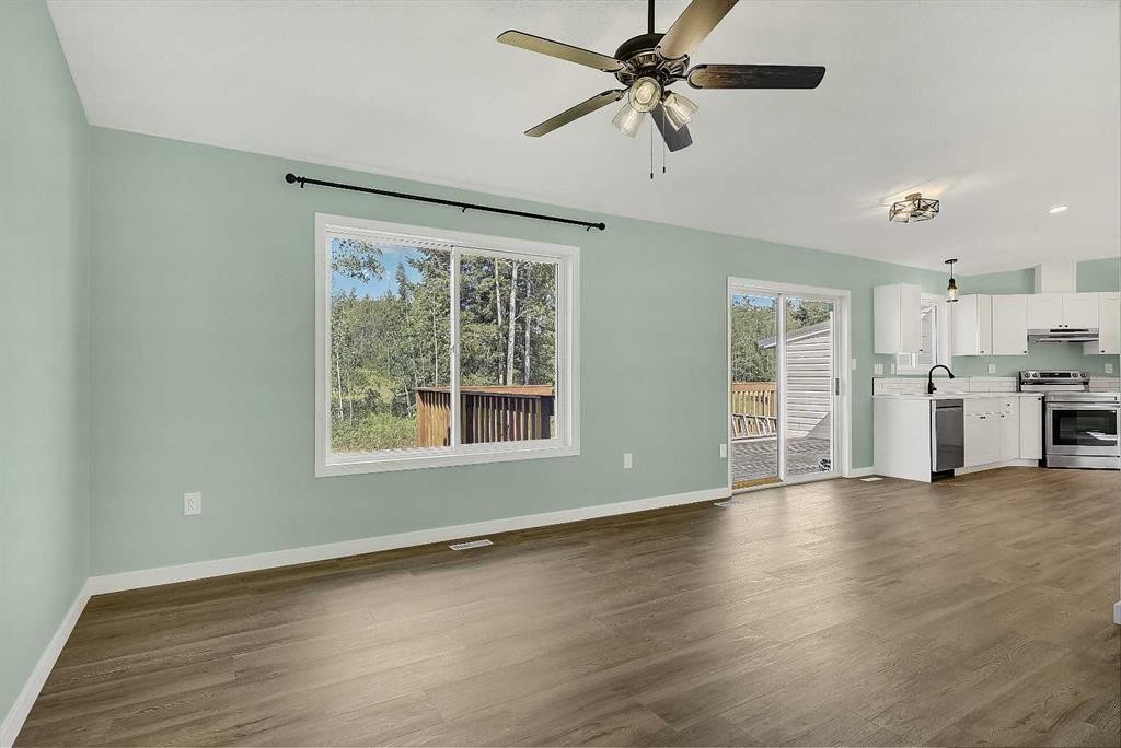 723020 Range Road 95, Beaverlodge, AB - Indoor
