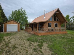 5017 50 Avenue Berwyn, AB T0H 0E0