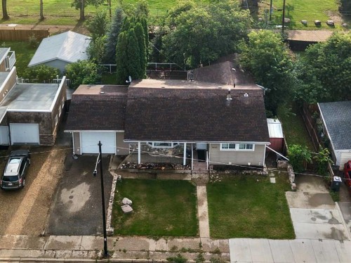 8602 95 Street  Peace River, AB T8S 1G5