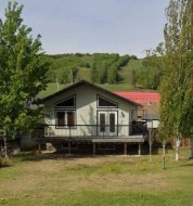 10410 90 Street Peace River, AB T8S 1P1
