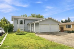 9701 98 Avenue Sexsmith, AB T0H 3C0