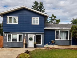 9610 74 Avenue Peace River, AB T8S 1E4