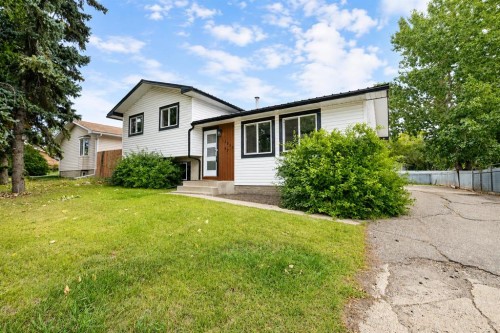 11809 97 Street  Grande Prairie, AB T8V 3R4