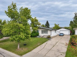 508 7 Avenue Beaverlodge, AB T0H 0C0