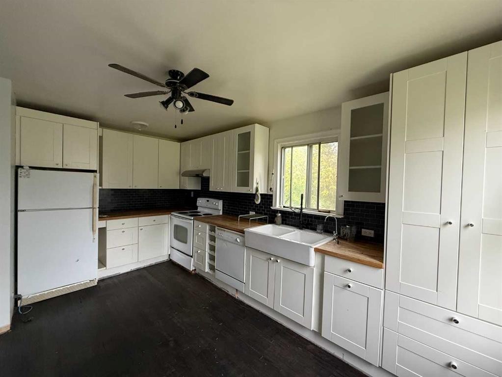824 1 Avenue, Hines Creek, AB