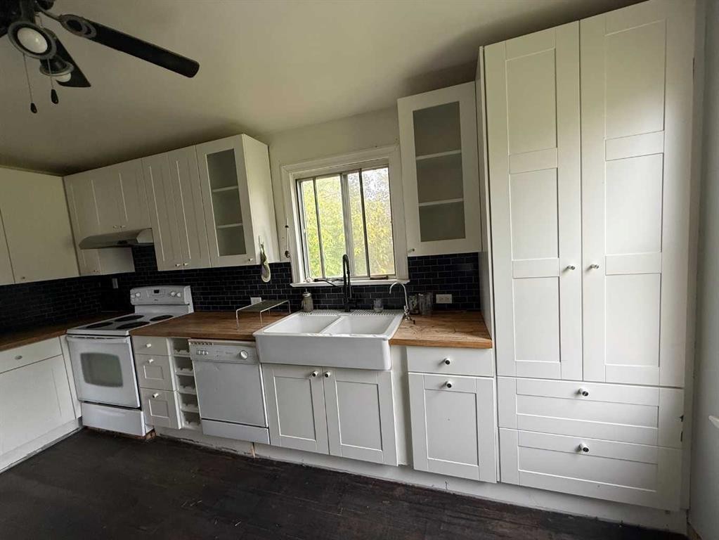 824 1 Avenue, Hines Creek, AB