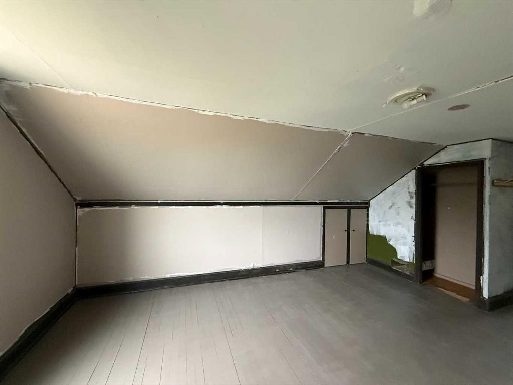 824 1 Avenue, Hines Creek, AB