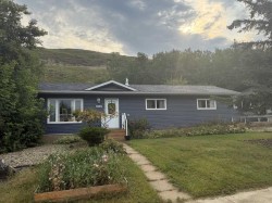 10337 110 Avenue Peace River, AB T8S 1K5