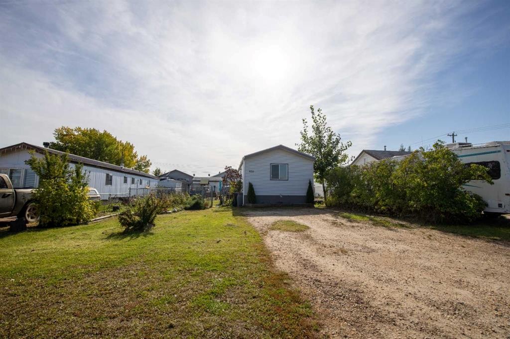 9711 103 Avenue, Clairmont, AB