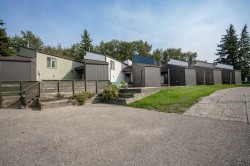 #11-8205 98 ST Peace River, AB T8S 1S4