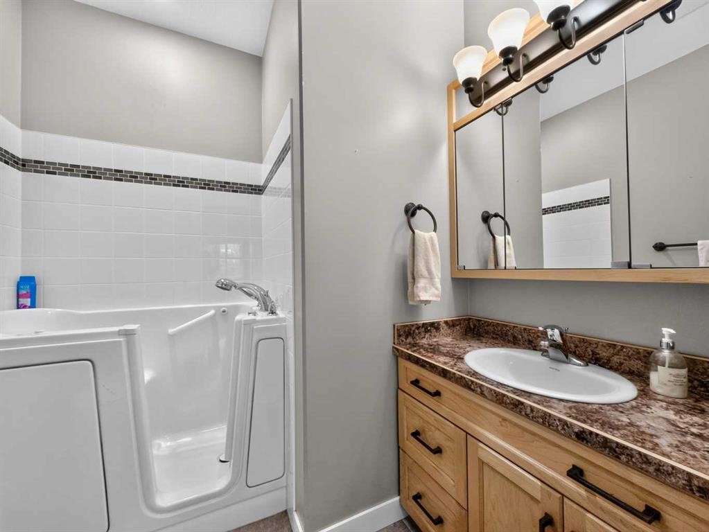 10104 #1 112 Street, La Crete, AB