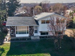 9714 77 Avenue Peace River, AB T8S 1C9