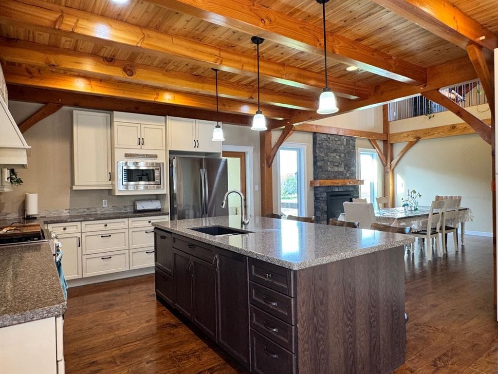 11608 120 Avenue Close, Fairview, AB