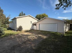 11137 92 Street Peace River, AB T8S 1P6