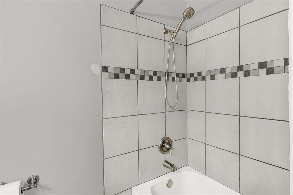 810 Almond Avenue, Beaverlodge, AB