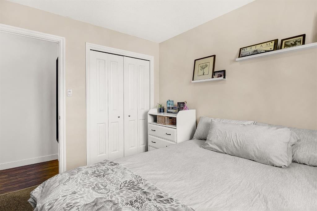 810 Almond Avenue, Beaverlodge, AB