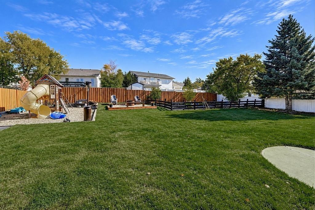810 Almond Avenue, Beaverlodge, AB