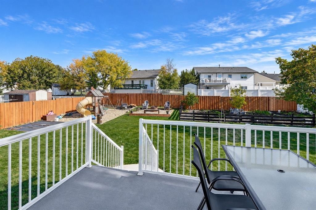 810 Almond Avenue, Beaverlodge, AB